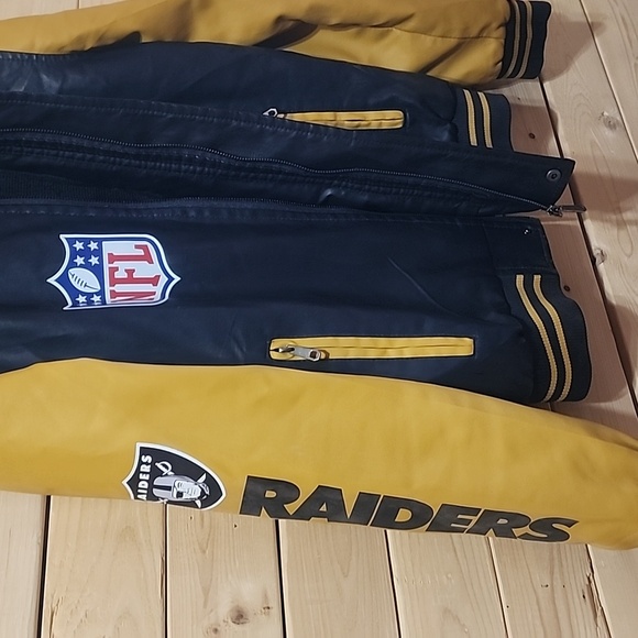 NFL Raiders Bomber Jacket Size Large - Picture 3 of 10